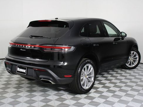 Certified 2025 Porsche Macan AWD/4WD image 7