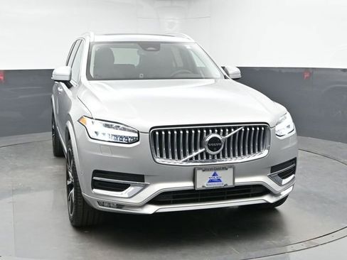 Used 2023 Volvo XC90 B5 Plus w/ Protection Package Premier AWD/4WD image 2