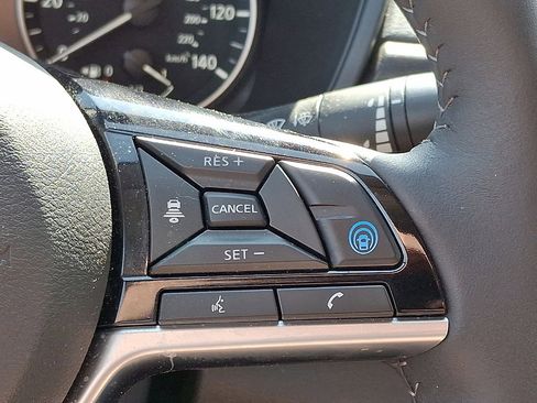 Used 2025 Nissan Altima 2.5 SL FWD image 18