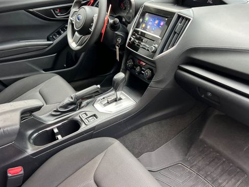 Used 2019 Subaru Impreza 2.0i Premium image 16