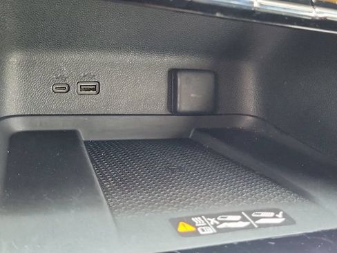 Certified 2024 Chevrolet Traverse Z71 AWD/4WD image 37