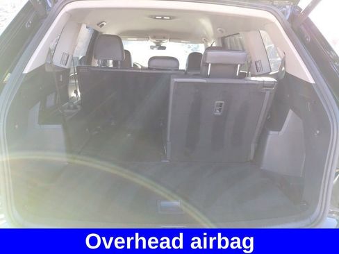 Used 2025 Volkswagen Atlas SE image 15
