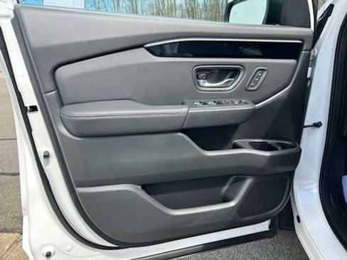 Used 2026 Honda Pilot EX-L image 11