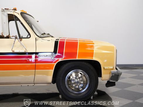 Used 1988 Chevrolet Silverado 3500 2WD Regular Cab image 30