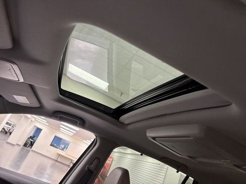 Used 2022 Honda Pilot Touring image 19