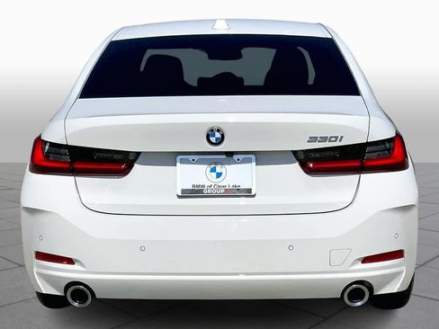 Used 2023 BMW 330i Sedan w/ Convenience Package image 4