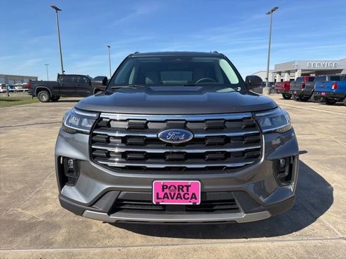 New 2026 Ford Explorer Active w/ Active Comfort Package image 2