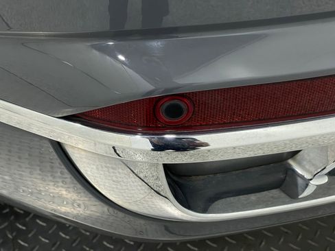 Used 2021 Volkswagen Atlas Cross Sport SE w/ Panoramic Sunroof Package image 12