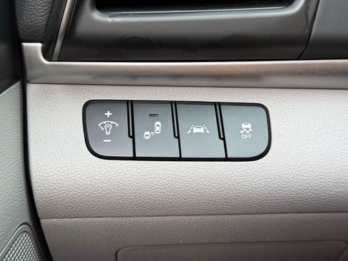 Used 2020 Hyundai Elantra SEL FWD image 16