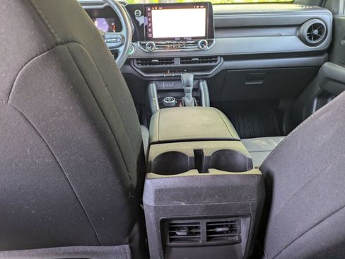 Used 2023 Chevrolet Colorado Trail Boss w/ Advanced Trailering Package AWD/4WD image 27