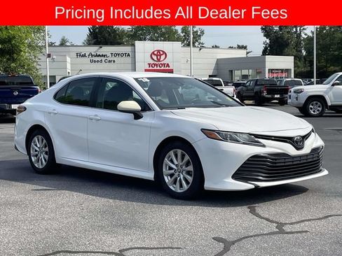 Used 2018 Toyota Camry LE FWD image 7