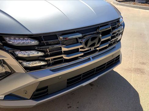 Used 2026 Hyundai Tucson Limited image 32