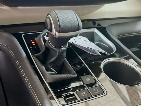 New 2026 Toyota Sienna Platinum AWD/4WD image 15