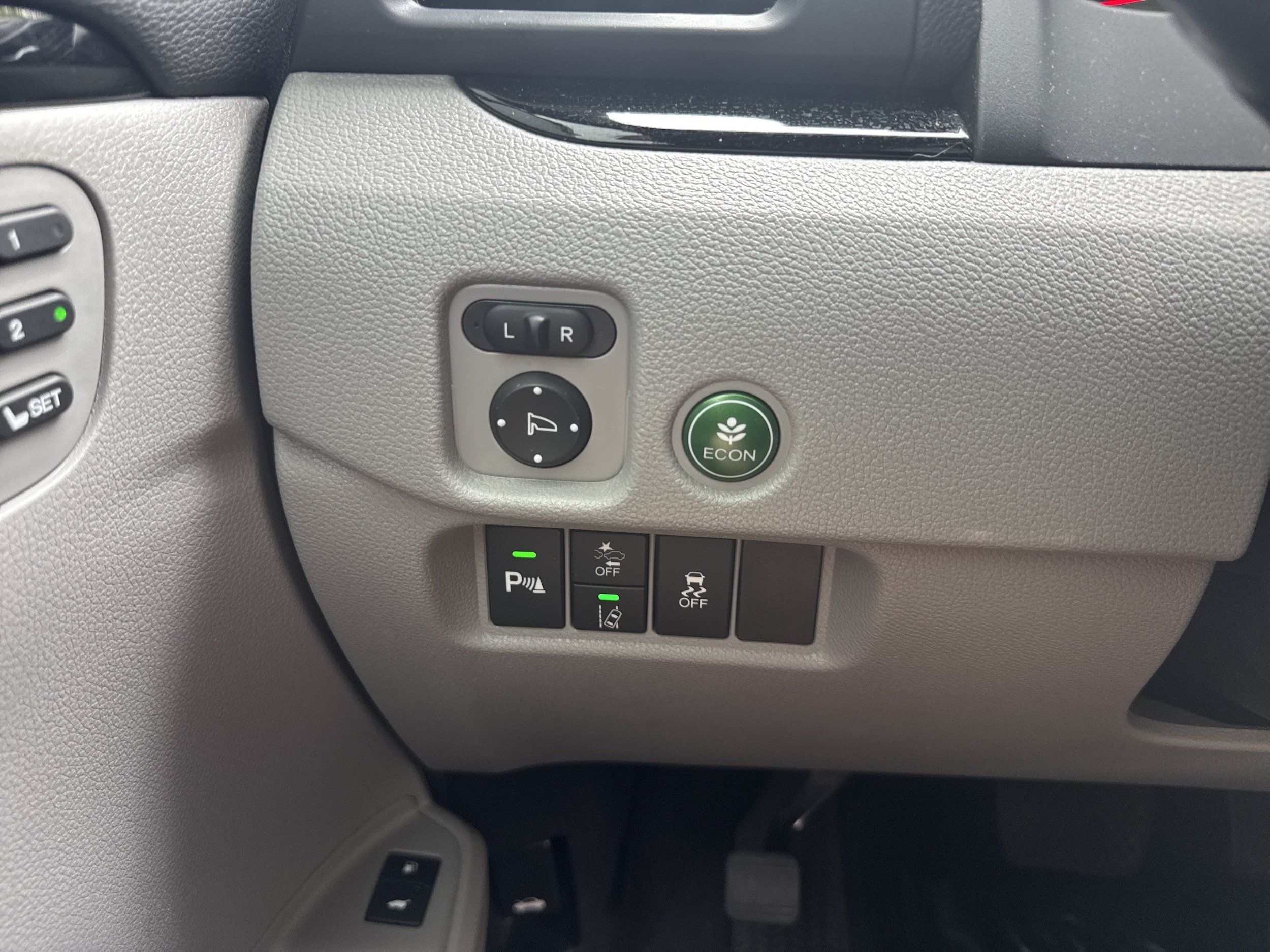 Used 2021 Honda Pilot Touring image 32