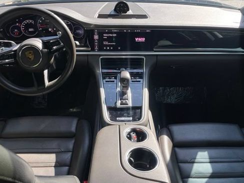 Used 2021 Porsche Panamera RWD image 17