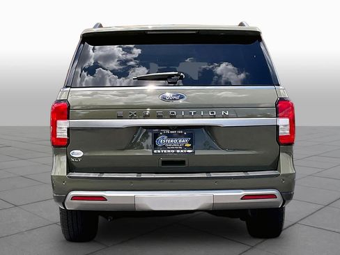 Used 2024 Ford Expedition XLT AWD/4WD image 5
