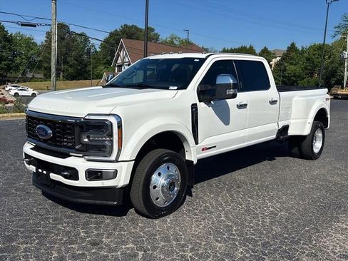 Used 2023 Ford F450 Platinum w/ FX4 Off-Road Package AWD/4WD image 3