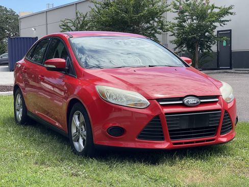 Used 2014 Ford Focus SE FWD image 11