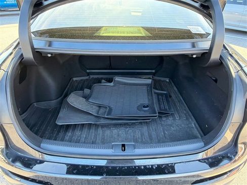 Used 2023 Toyota Crown Limited image 18