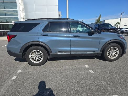 Used 2025 Ford Explorer Active RWD image 8