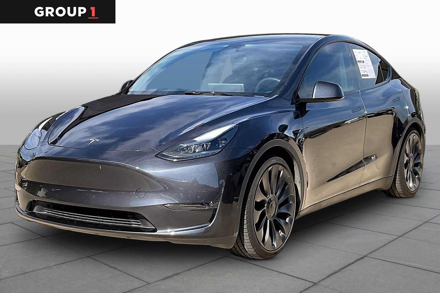 Used 2024 Tesla Model Y Performance AWD/4WD image 1