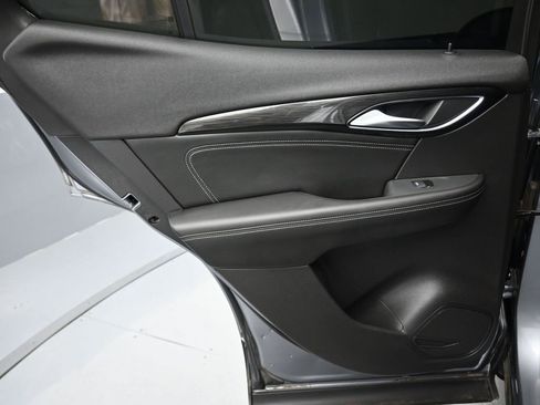 Used 2021 Buick Envision Essence AWD/4WD image 29