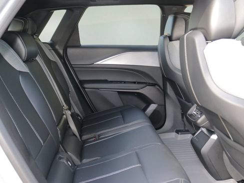 Certified 2024 Cadillac Lyriq Tech w/ Driver Assist Package AWD/4WD image 17