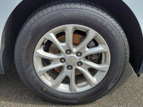 Used 2018 Chevrolet Equinox LT image 27