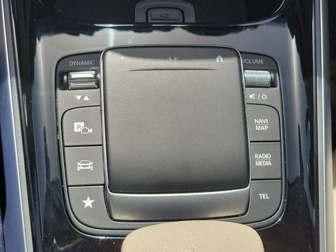 Used 2022 Mercedes-Benz GLB 250 image 28