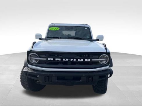 Used 2024 Ford Bronco Outer Banks image 10