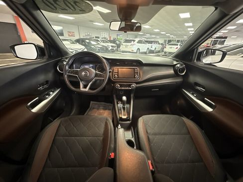 Used 2020 Nissan Kicks SR FWD image 21