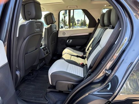 New 2026 Land Rover Discovery Dynamic SE AWD/4WD image 5