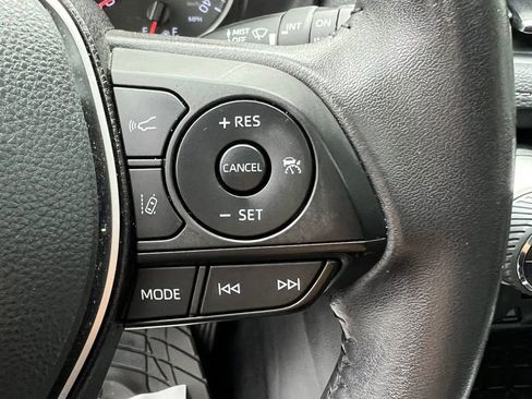 Used 2022 Toyota RAV4 XLE Premium FWD image 14