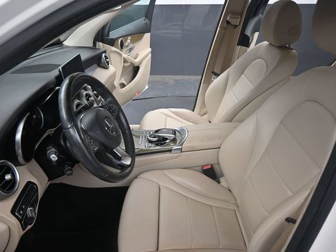 Used 2018 Mercedes-Benz GLC 300 image 9