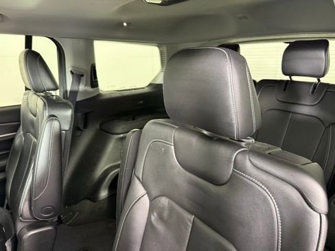 Used 2022 Jeep Grand Cherokee L Limited image 21