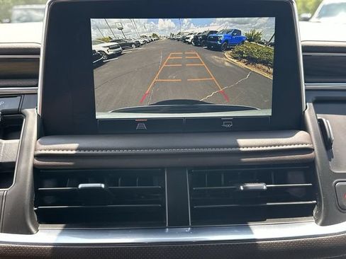 Used 2024 GMC Yukon SLT RWD image 14