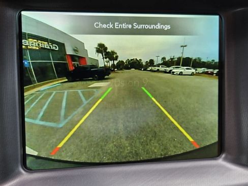 Used 2023 Dodge Charger SXT image 9