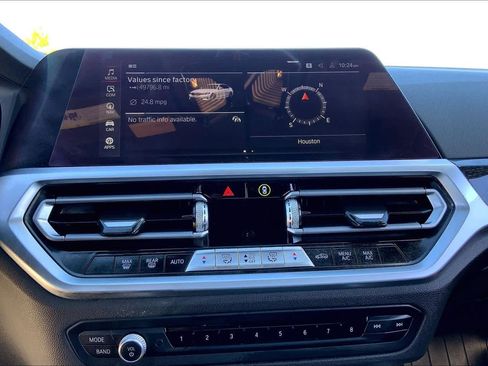 Used 2021 BMW 330i Sedan w/ Driving Assistance Package image 34