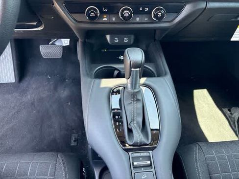 Used 2027 Honda HR-V LX image 19