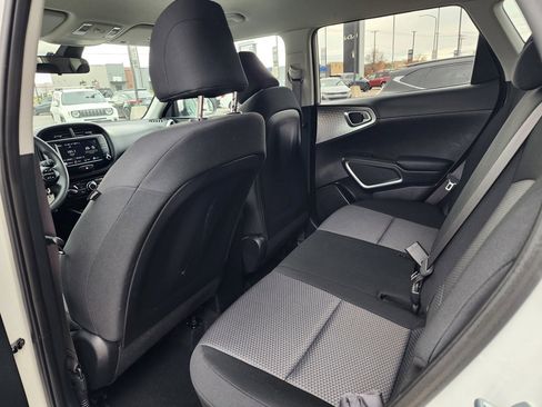 Certified 2023 Kia Soul LX w/ LX Technology Package image 11