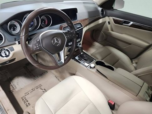 Used 2014 Mercedes-Benz C 300 4MATIC Sedan image 26