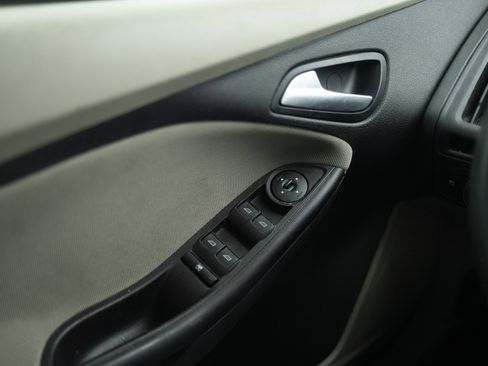 Used 2013 Ford Focus SE image 7
