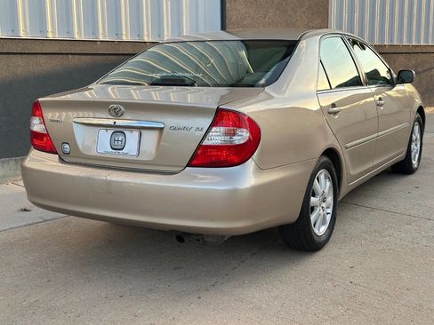 Used 2004 Toyota Camry XLE image 15