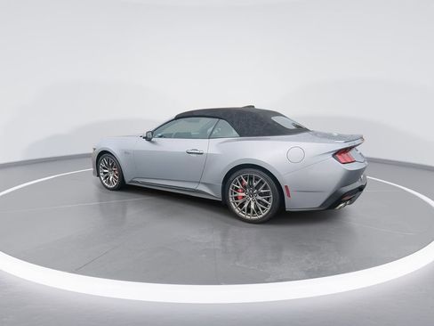 Used 2024 Ford Mustang GT Premium image 6