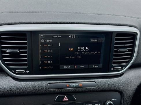 Used 2021 Kia Sportage LX image 11