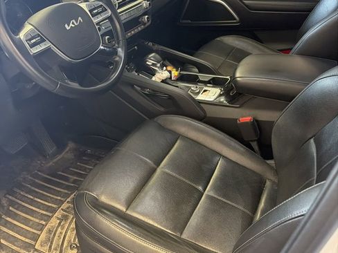 Used 2022 Kia Telluride EX w/ EX Premium Package FWD image 2
