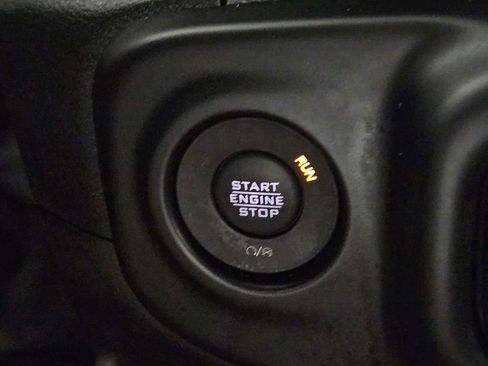Used 2023 Jeep Wrangler Unlimited Sahara AWD/4WD image 18