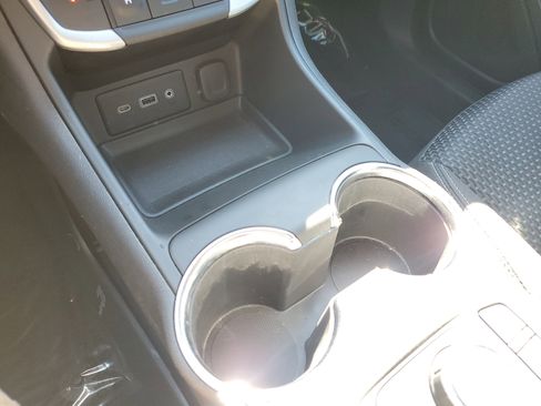 Used 2023 GMC Terrain SLE w/ Driver Convenience Package image 30