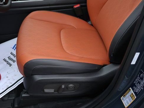 New 2026 Kia Carnival SX image 38