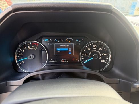 Used 2019 Ford F150 Platinum w/ Equipment Group 701A Luxury AWD/4WD image 14